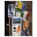 1 LOT OF ASSORTED BATHROOM TOOLS & ITEMS