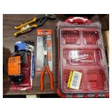 1 LOT OF ASSORTED TOOLS