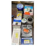 1 LOT OF MISCELLANEOUS ITEMS ( CLEANING BRUSH, KEY
