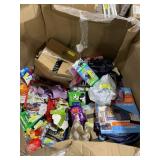 1 LOT ASSORTED PET CARE AND PET OUTDOOR GOODS