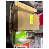 1 LOT OF ASSORTED GARDENING GOODS