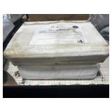 1 LOT OF (2) ASSORTED BEDDING GOODS