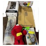 1 LOT OF MIXED ITEMS (DIGITAL SCALE,GARDEN HOOK,RE