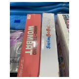1 LOT (1) HAND-TO-HAND WOMBAT BORAD GAME.(1) SWIM
