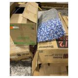 1 LOT OF MIXED PARTS (TRAMPOLINE, CARPET) AND MORE