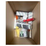 1 LOT OF ASSORTED PAINTING TOOLS