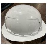 FULL-BRIM HARD HAT - POLYETHYLENE SHELL, SUPERIOR