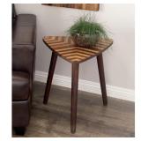 21 IN. BROWN HANDMADE LARGE TRIANGLE WOOD END ACCE