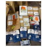 1 LOT (1) WEBER CASTER WHEEL.(6) CLOESTMAID SUPER