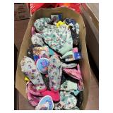 1 LOT OF ASSORTED OF CHILDEN SOCKS PEPPA PIG, PAW