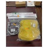 1 LOT (4) ASST HOUSEHOLD ITEMS