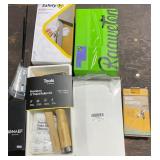 1 LOT OF MIXED ITEMS (PAINT ROLLER KIT, MAGNETIC L