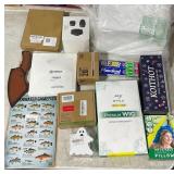 1 LOT OF MIXED ITEMS (WIG,INFLATABLE PILLOW, SOCKS