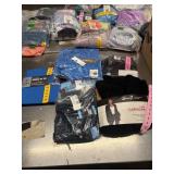 1 LOT (6) ASST WOMEN