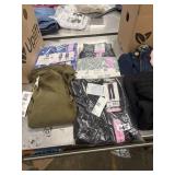 1 LOT (8) ASST S WOMEN