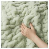 MADISON PARK ULTRA SOFT RUCHED FAUX FUR THROW BLAN