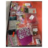 1 LOT ASSORTED CRAFT & DECORATIVE ITEMS