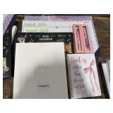 1 LOT ASSORTED ORGANIZATION & PLANNING ITEMS