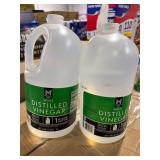 1 LOT OF (2) MEMBERS MARK DISTILLED VINEGAR