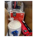 1 LOT ASSORTED DISPOSABLE DISHES & FORKS