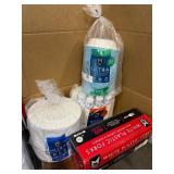 1 LOT ASSORTED DISPOSABLE DISHES & FORKS