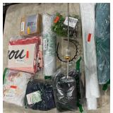 1 LOT OF MIXED ITEMS,(SWEATER,PILLOW CASE,CAKE DEC