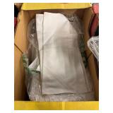 1 LOT ASSORTED AMOUNT WHITE ROLLING SILVERWARE NAP