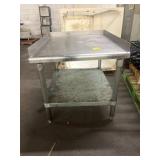 31" L X 25" X X 27"H STAINLESS STEEL PREP TABLE