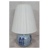 Chinese Porcelain Double Happiness Table Lamp