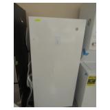 G E UPRIGHT FREEZER