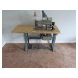 JUKI COMMERICIAL SEWING MACHINE