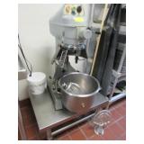 GLOBE 20 QUART MIXER