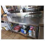 STAINLESS STEELE TABLE