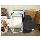 2 TRASH CANS, STOOL, RUGS & MORE 2 TRASH CANS, STOOL, RUGS & MORE