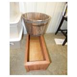 2 WOOD PLANTERS 2 WOOD PLANTERS