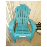 2 NEW PLASTIC OUTDOOR CHAIRS 2 NEW PLASTIC OUTDOOR CHAIRS