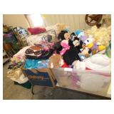 MICKEY & MINNIE TOYS, THROWS, TOYS AND MORE MICKEY & MINNIE TOYS, THROWS, TOYS AND MORE