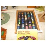 VINTAGE HOT WHEEL DISPLAY SOME RED LINES VINTAGE HOT WHEEL DISPLAY SOME RED LINES