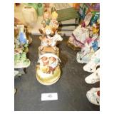 3 MUSICAL FIGURINES 3 MUSICAL FIGURINES