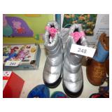 NEW KIDS SIZE 2 BOOTS NEW KIDS SIZE 2 BOOTS