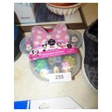 NEW MINNIE NECKLACE ACTIVITY SET NEW MINNIE NECKLACE ACTIVITY SET