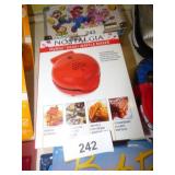 NEW MINI WAFFLE MAKER NEW MINI WAFFLE MAKER