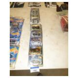 8 HOT WHEELS 8 HOT WHEELS