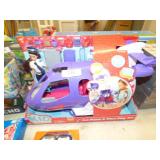 NEW KID CONNECTION JET PLANE & PILOT PLAY SET NEW KID CONNECTION JET PLANE & PILOT PLAY SET