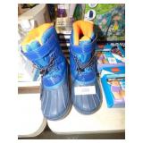 YOUTH SIZE 3 BOOTS YOUTH SIZE 3 BOOTS