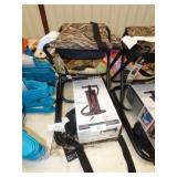 2 NEW CAMO HUNTING SEATS & DOUBLE ACTION PUMP 2 NEW CAMO HUNTING SEATS & DOUBLE ACTION PUMP