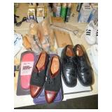 SHOE STRETCHERS & SHOES SIZE 8.5