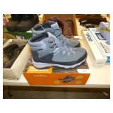 NEW HIKERS SIZE 9