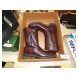 NEW BOOTS SIZE 8.5