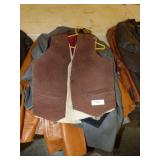 2 VEST & 4 LEATHER COATS SIZE MED